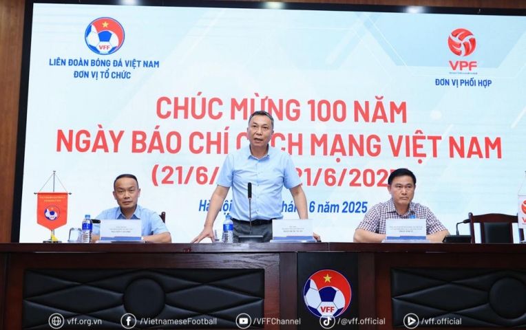 Chủ tịch VFF mất ngủ, bạc cả tóc sau trận thua Malaysia