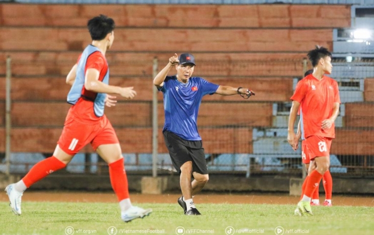 HLV Kim Sang Sik buộc phải làm 1 điều với U23 Việt Nam