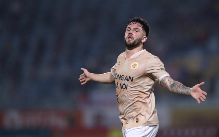 Rời Thái Lan, tiền đạo Brazil trên đường trở lại V.League?