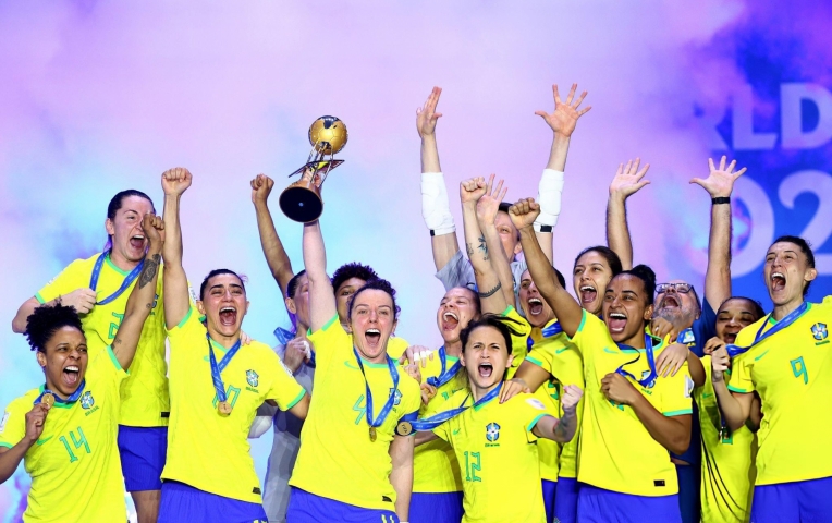 NÓNG: Đánh bại Bồ Đào Nha, Brazil lần đầu tiên vô địch World Cup