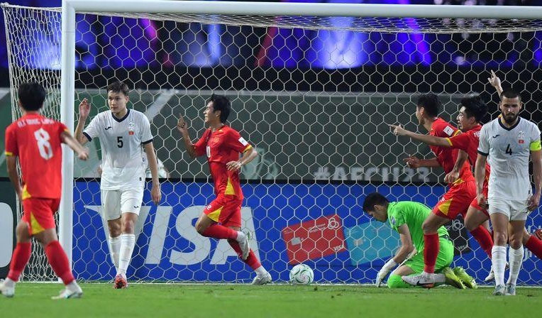 FIFA có hành động gây sốt với người hùng của U23 Việt Nam