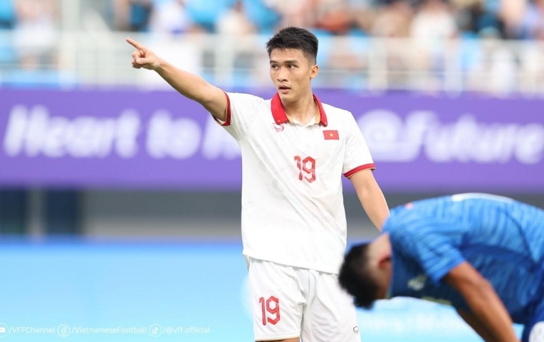 Vừa bị FIFA phạt, đội Việt Nam lại mất thêm tiền đạo hàng đầu