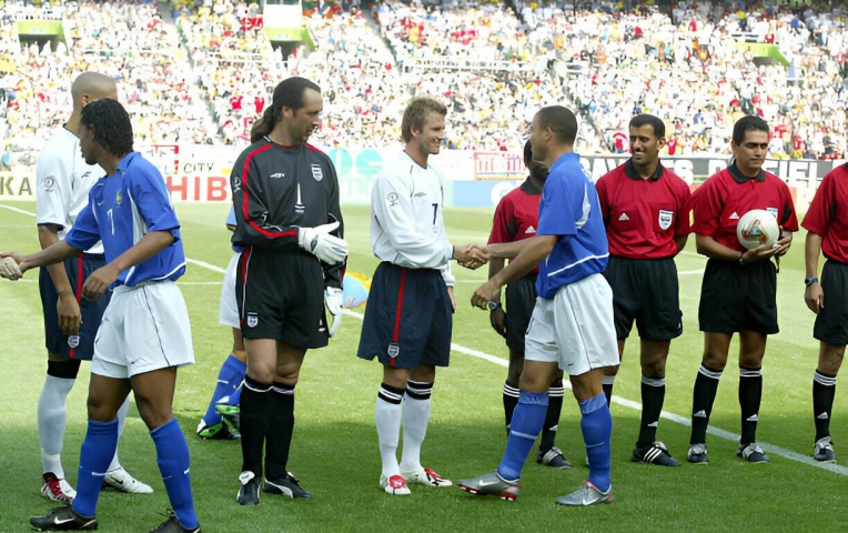 Huyền thoại Arsenal chỉ thẳng cái tên giỏi nhất giữa Ronaldo, Beckham và Zidane