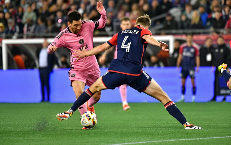 Cầu thủ Mỹ bất lực phán thẳng về trình độ của Messi