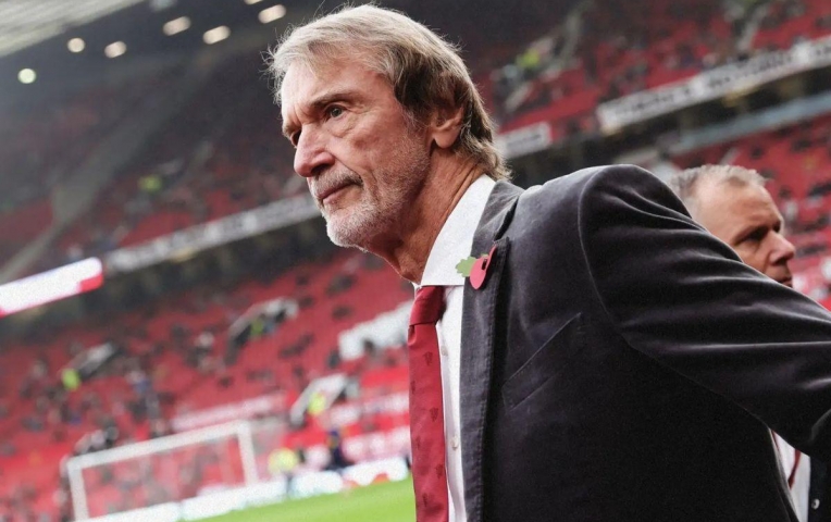 Sir Jim Ratcliffe tiếp tục cuộc cải tổ tàn khốc ở Man Utd
