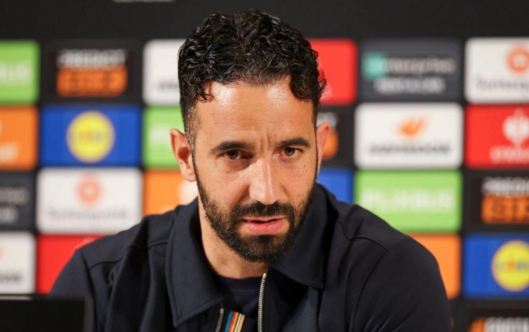 Man United có thể kiếm bao nhiêu tiền nếu giành vé dự C1?