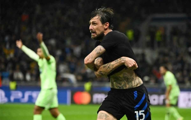 Francesco Acerbi: 37 năm cho khoảnh khắc người hùng tại C1