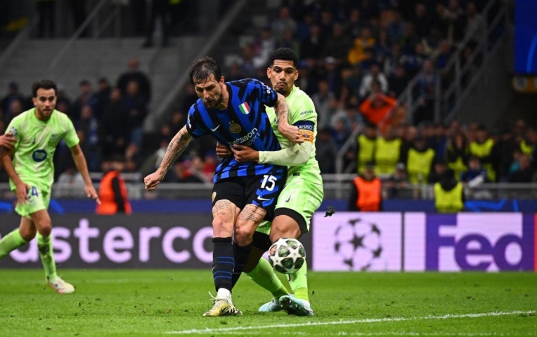 CĐV Barca yêu cầu bán ngay một cầu thủ sau trận thua Inter