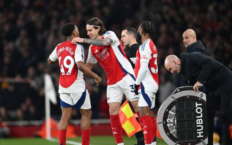 CĐV chỉ ra sai lầm của Arteta khiến Arsenal thua PSG