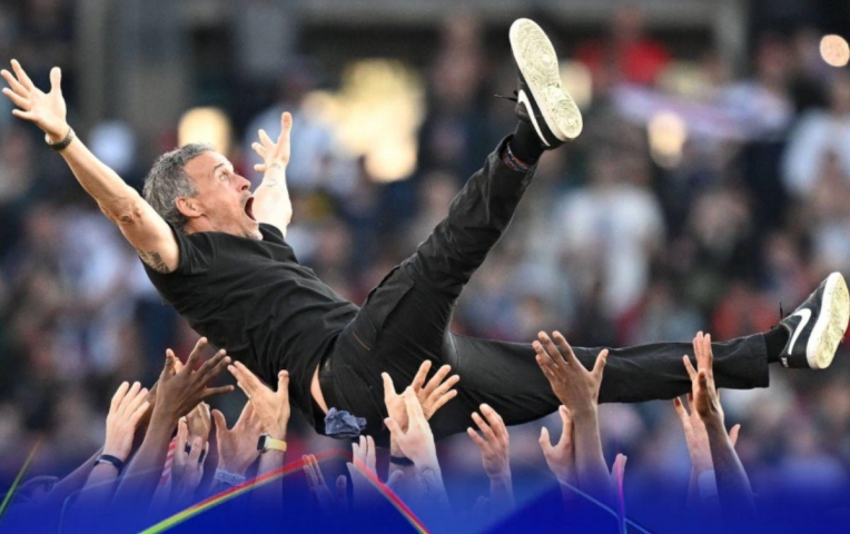 Luis Enrique sắp san bằng kỷ lục ăn ba của Pep Guardiola