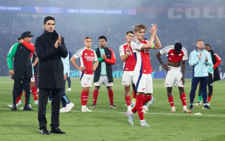 Arsenal nhận tin vui lớn dù bị PSG loại khỏi Champions League