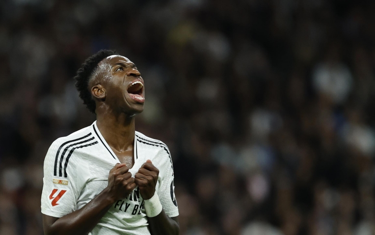 Vinicius đối mặt nguy cơ pháp lý vì bôi nhọ?