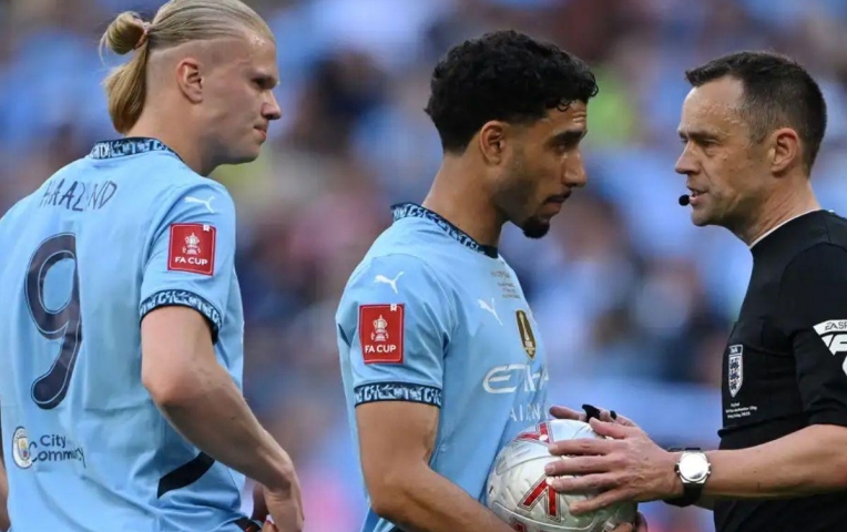 Haaland được cảnh báo trả giá đắt khi nhường penalty tại chung kết FA Cup