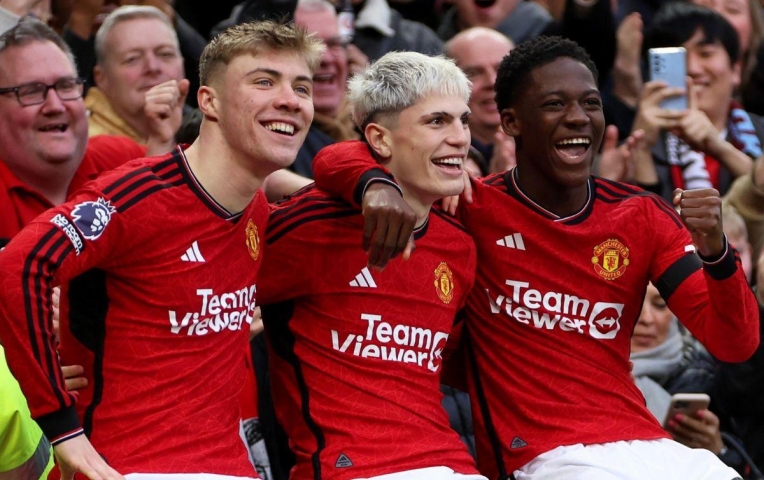Ngôi sao đầu tiên sẵn sàng rời Man United sau chung kết C2