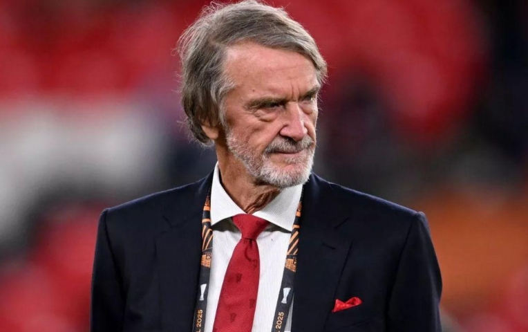 Sir Jim Ratcliffe tiếp tục tinh gọn bộ máy Man United