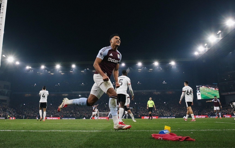 Huyền thoại Man Utd kêu gọi 'Quỷ đỏ' nhắm sát thủ NHA