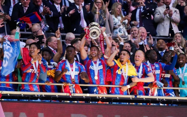 Nhà vô địch FA cup có thể mất vé Europa League vì lý do bất ngờ