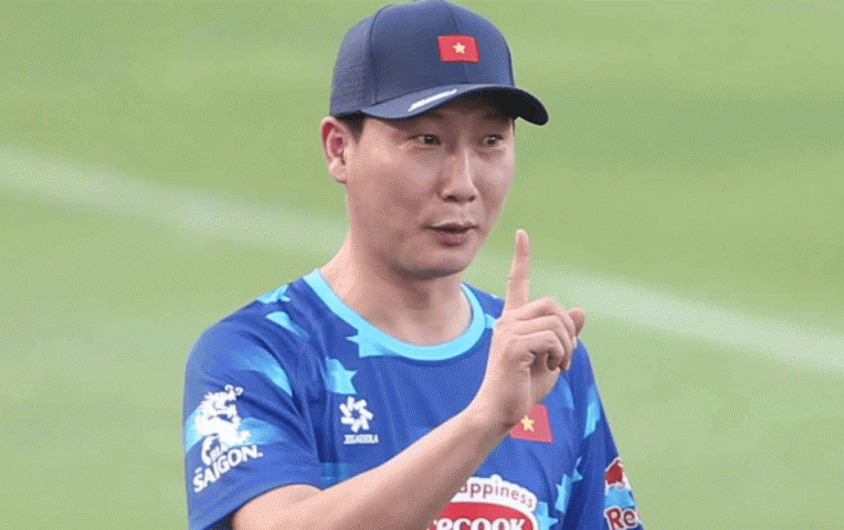 HLV Kim Sang Sik thừa nhận gặp khó trước trận gặp Malaysia
