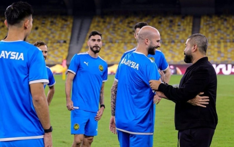 Thắng Việt Nam 4-0, tuyển Malaysia nhận lời khen từ nhân vật đặc biệt