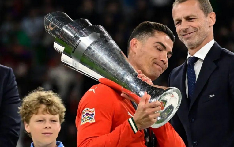 Ronaldo suýt dự Club World Cup cùng một CLB Nam Mỹ