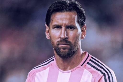 Lionel Messi bị công kích bởi đối thủ tại FIFA Club World Cup