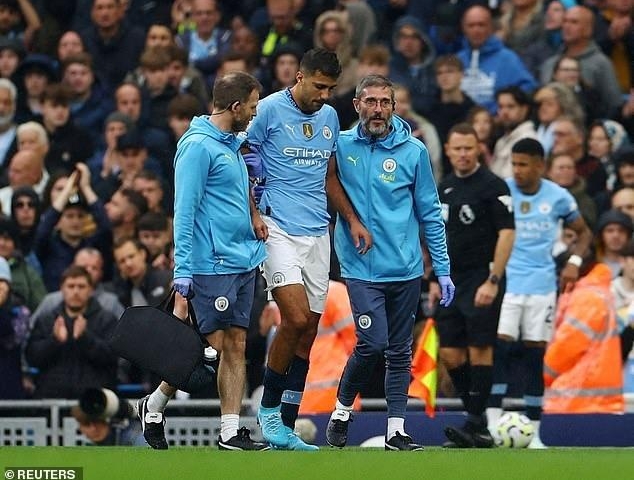 Rodri báo tin vui tới NHM Man City
