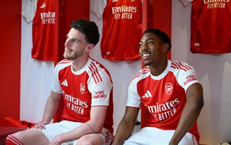 Sao trẻ hàng đầu nước Anh gia hạn với Arsenal