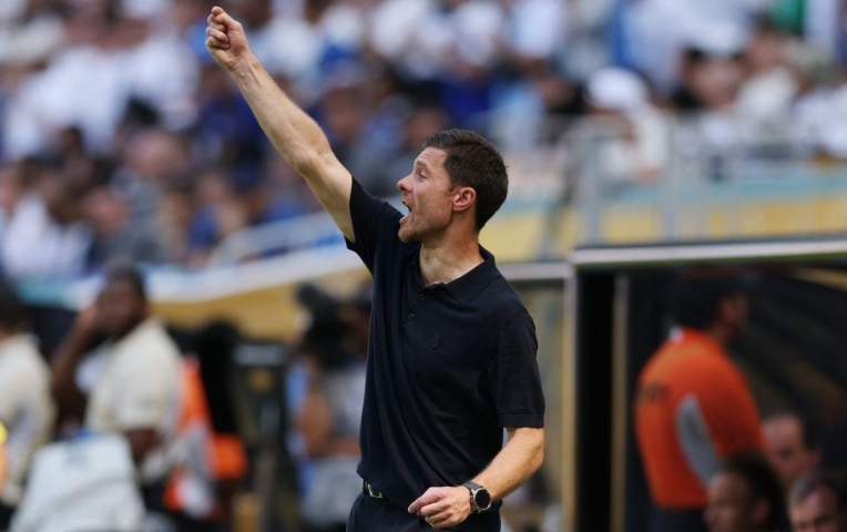 Real Madrid lộ tử huyệt, Xabi Alonso nhận thử thách đầu tiên