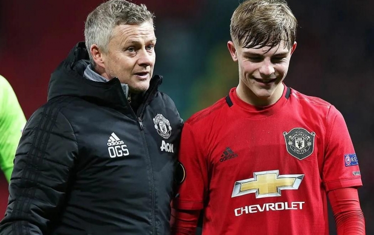 Dính vòng lao lý, cựu sao MU được Ole Gunnar Solskjaer cưu mang