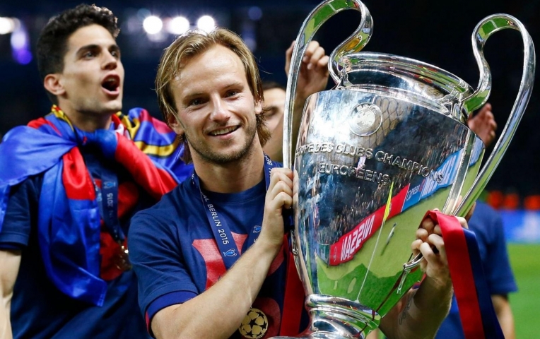 CHÍNH THỨC: Ivan Rakitic tuyên bố giải nghệ