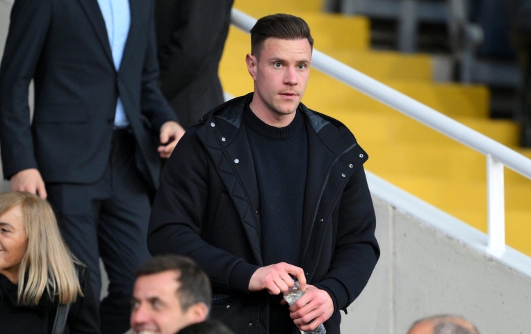 Tương lai mịt mờ của Ter Stegen tại Barca