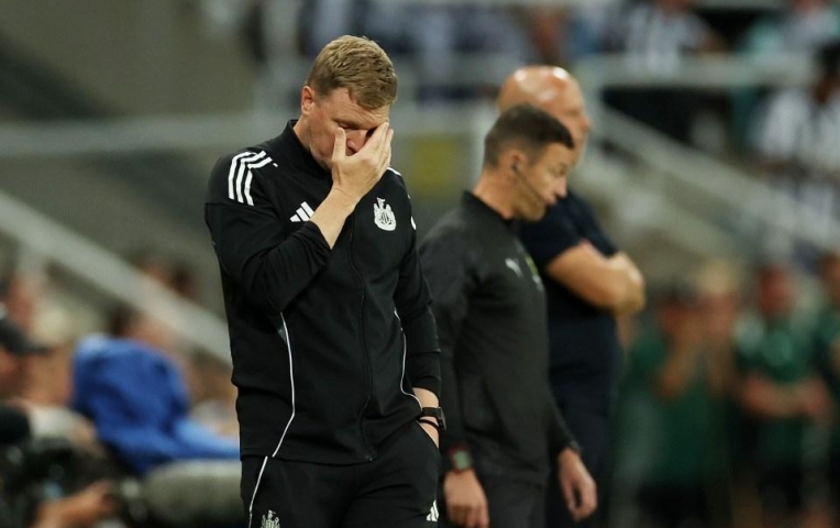 Newcastle đối diện khủng hoảng sau thất bại trước Liverpool