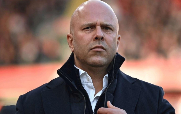 Liverpool tính mang huyền thoại trở lại sân Anfield