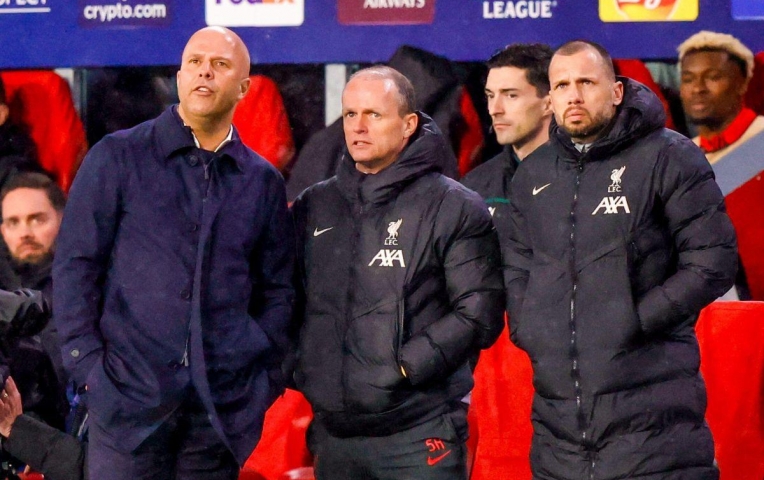 'Ghế nóng' ĐT Indonesia nhận tín hiệu lạ từ cựu trợ lý HLV Liverpool