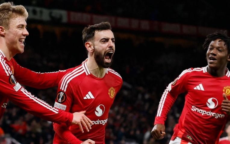 Huyền thoại MU xúi giục tiền vệ ngôi sao đội nhà gia nhập Chelsea