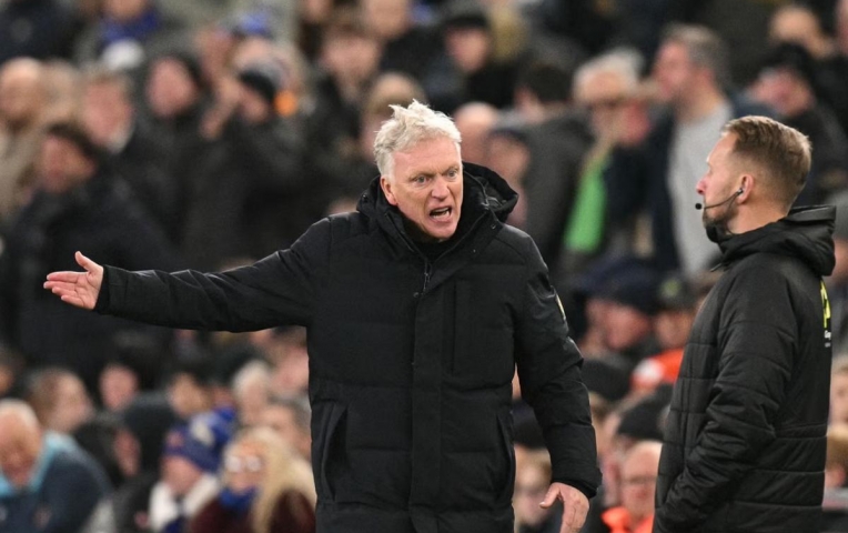 David Moyes bức xúc khi Everton bị từ chối 11m trước Arsenal