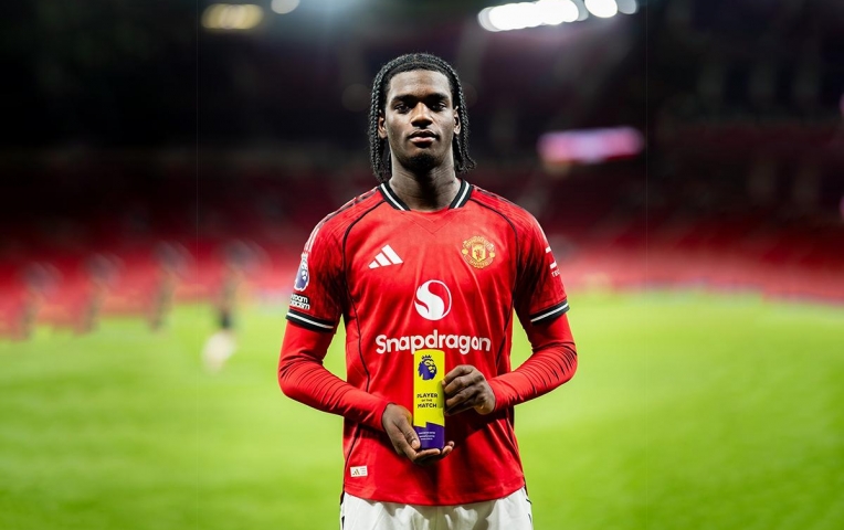 Ayden Heaven: Thần đồng 2006 cứu rỗi MU trước Newcastle