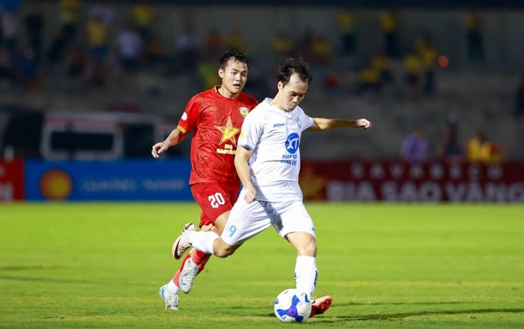 Vòng 1 V-League 2024/25: Những bất ngờ đầu tiên