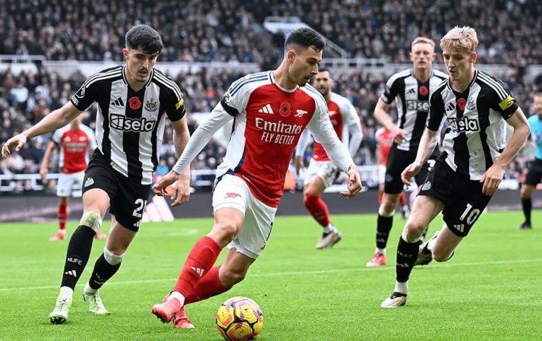 Lịch thi đấu bóng đá hôm nay 7/1: Hấp dẫn bán kết Arsenal vs Newcastle