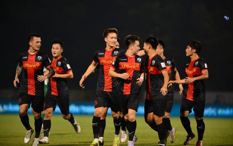Vô địch sớm, đội của Hoàng Đức giành vé thăng hạng V-league