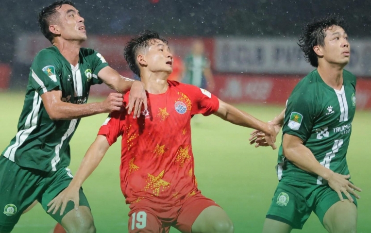 VAR cứu thua, Bình Phước tiến sát vé play-off thăng hạng