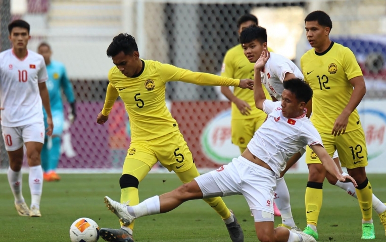 CĐV Malaysia chỉ trích thậm tệ đội nhà sau trận thua U23 Việt Nam