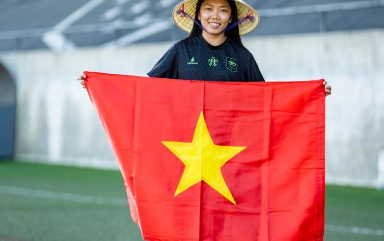 Từ châu Âu, Huỳnh Như 'bắn' tín hiệu về Việt Nam