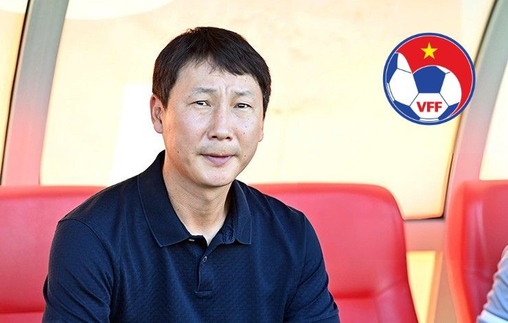HLV Kim Sang Sik dự trận đấu đầu tiên ở Việt Nam