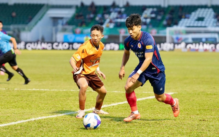 4 CLB bị phạt ở vòng 7 V-League