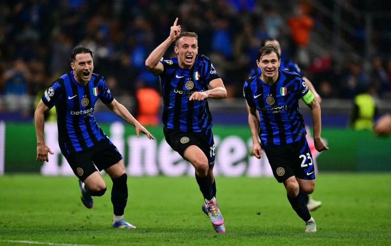 Mark Bosnich: 'Tôi thấy tiếc cho Barca nhưng Inter quá xứng đáng'