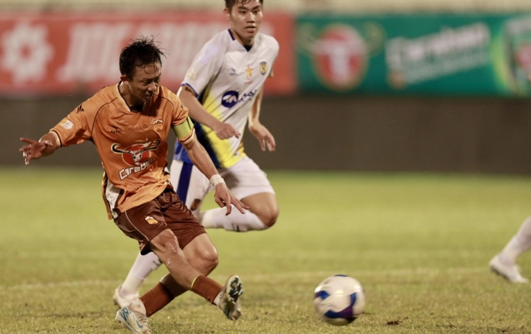 V-League cạnh tranh quyết liệt, lộ diện 13 cầu thủ bị cấm thi đấu vòng 22