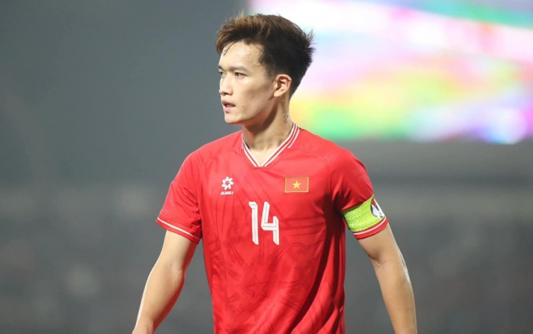 Hoàng Đức sang Man City