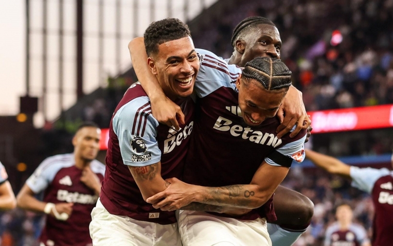 Thắng dễ Tottenham, Aston Villa cạnh tranh nghẹt thở vé dự Champions League