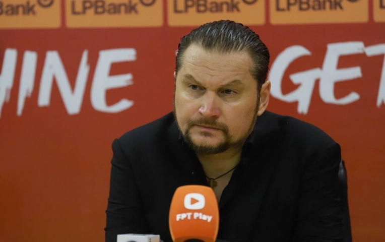 HLV Popov: 'Đáng ra Viettel phải ghi 4 bàn trong hiệp 1'